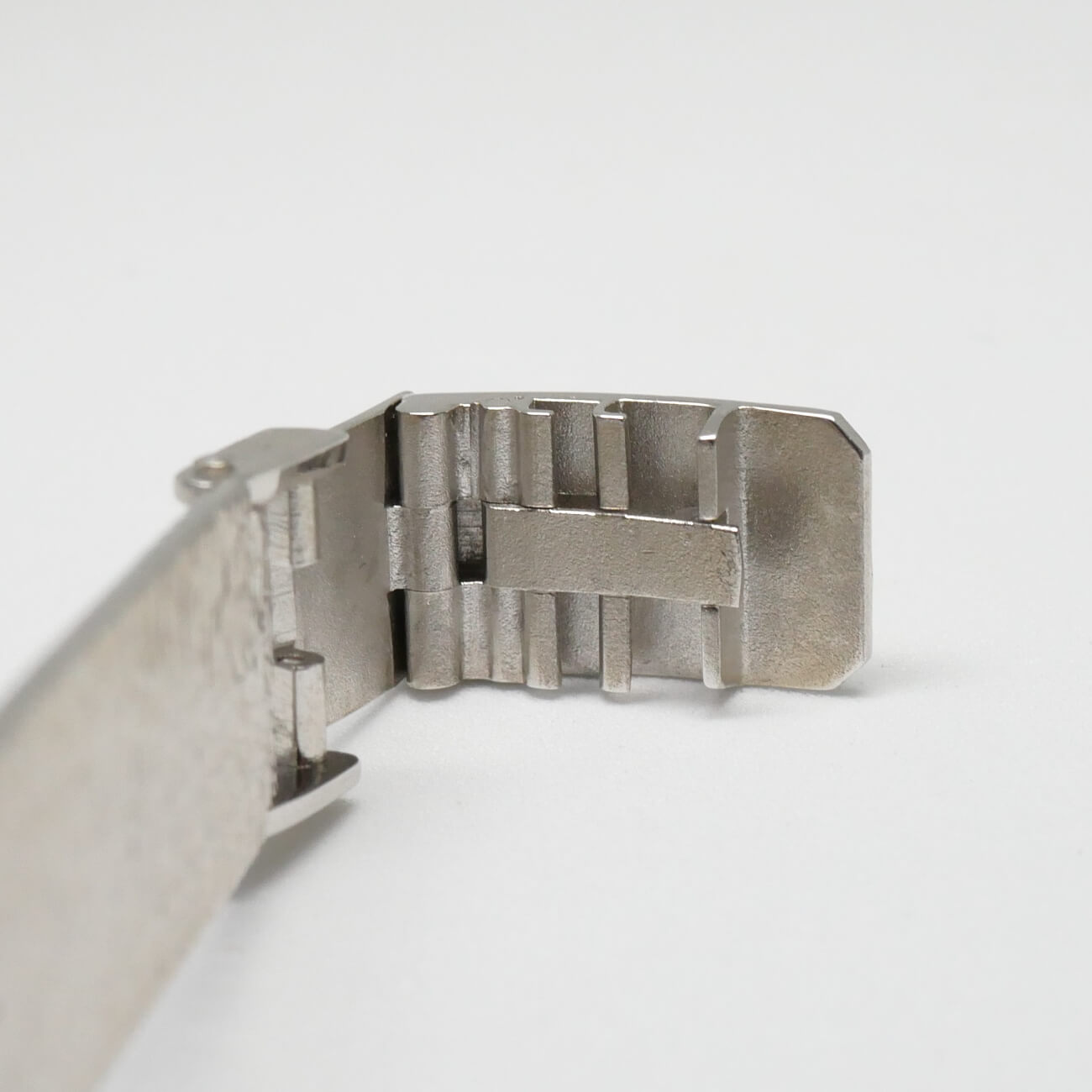 AUDEMARS PIGUET ROUND MODEL