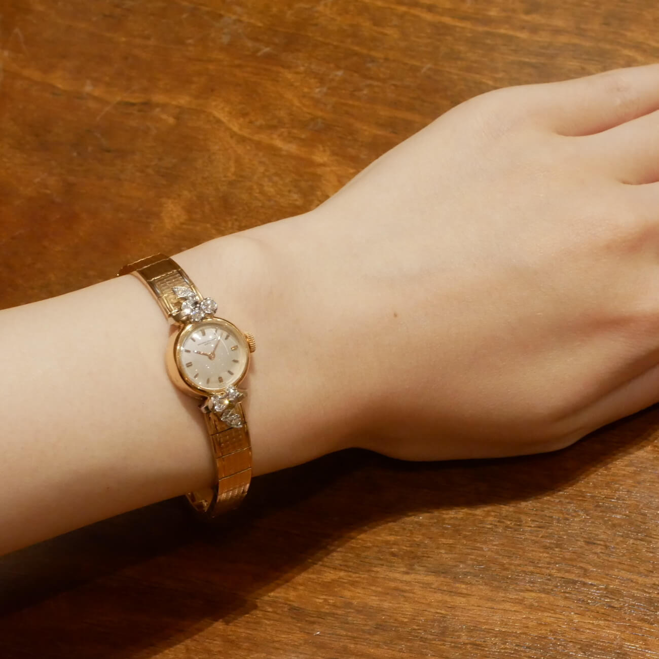 VACHERON&CONSTANTIN ROUND MODEL