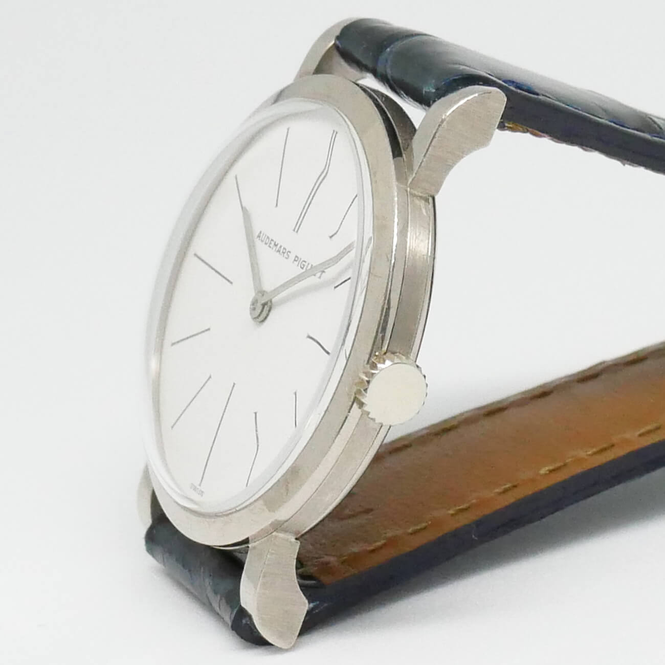 AUDEMARS PIGUET ROUND MODEL