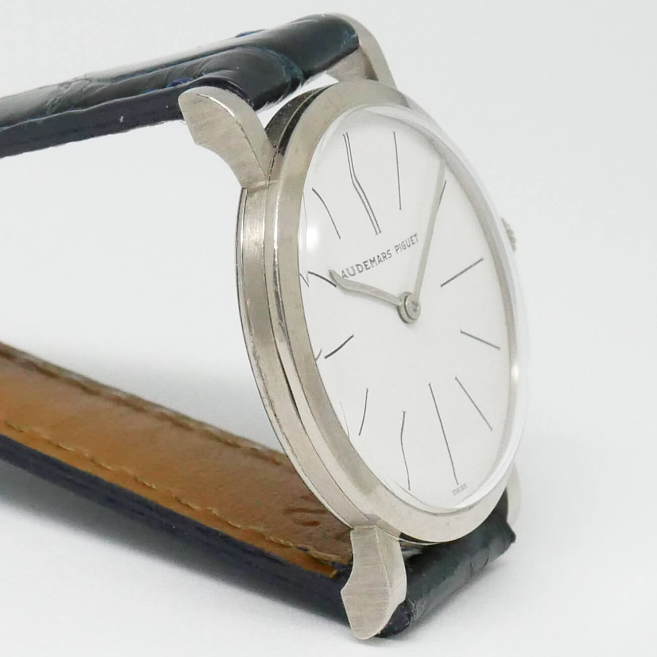 AUDEMARS PIGUET ROUND MODEL