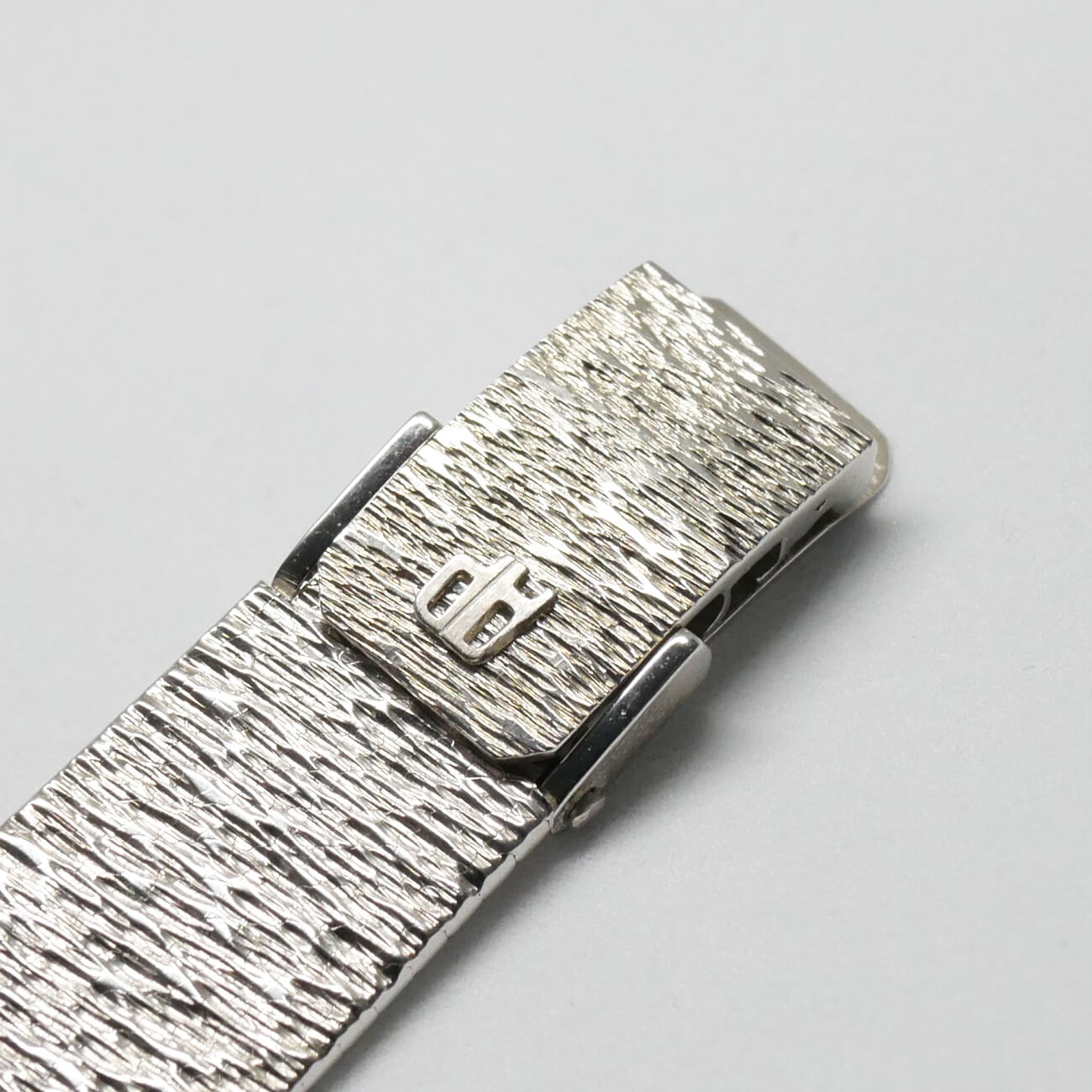 AUDEMARS PIGUET ROUND MODEL