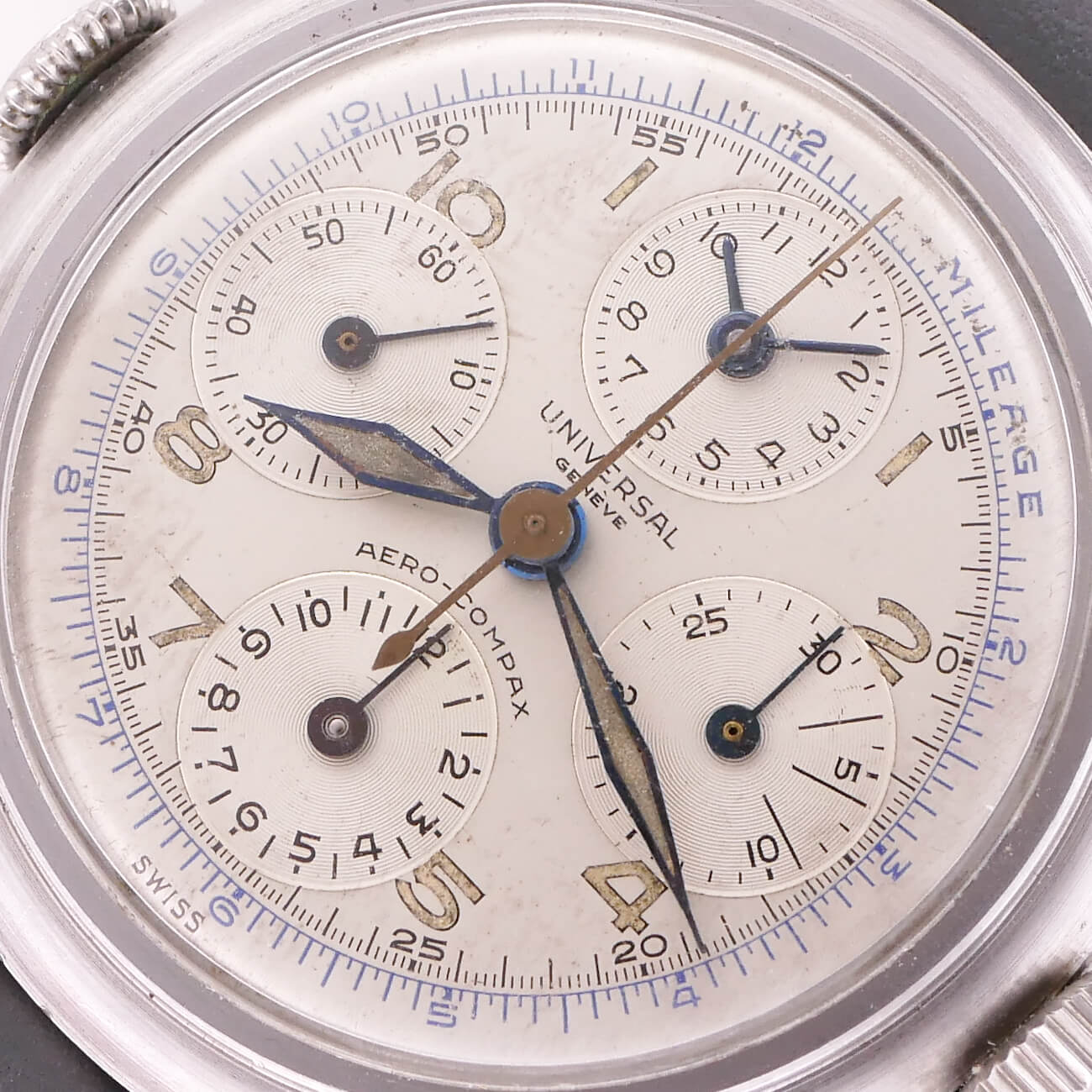 UNIVERSAL AERO COMPAX