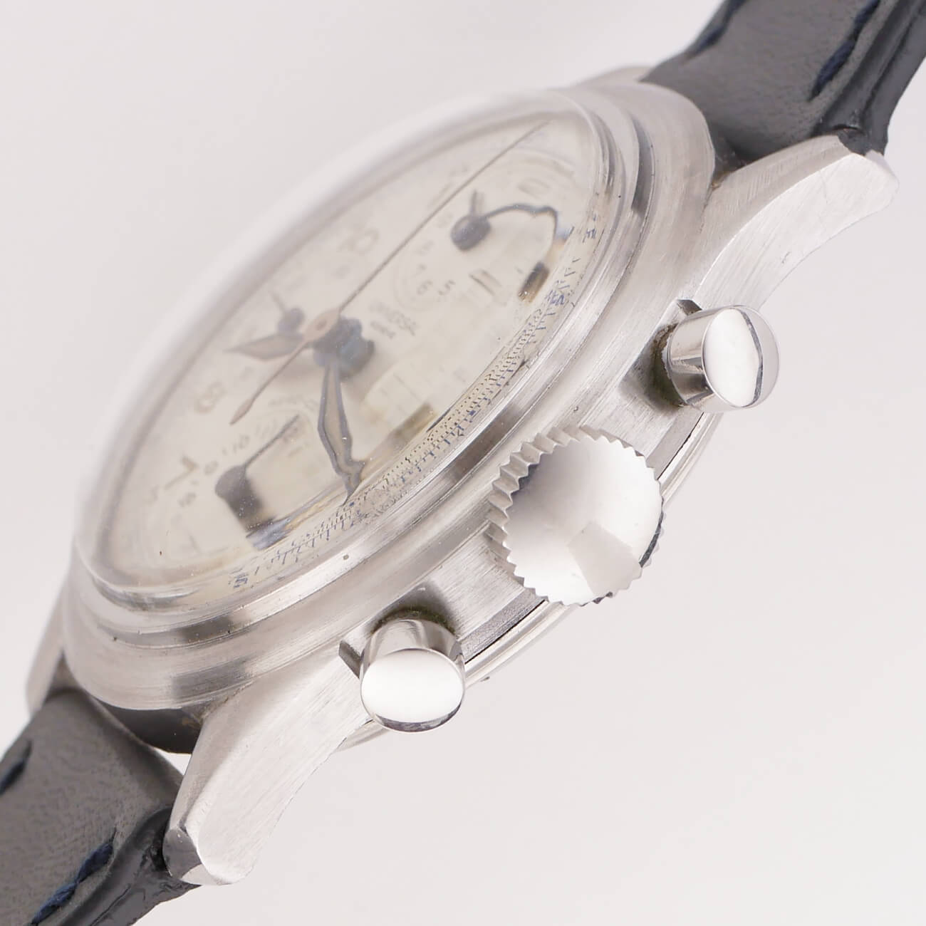 UNIVERSAL AERO COMPAX