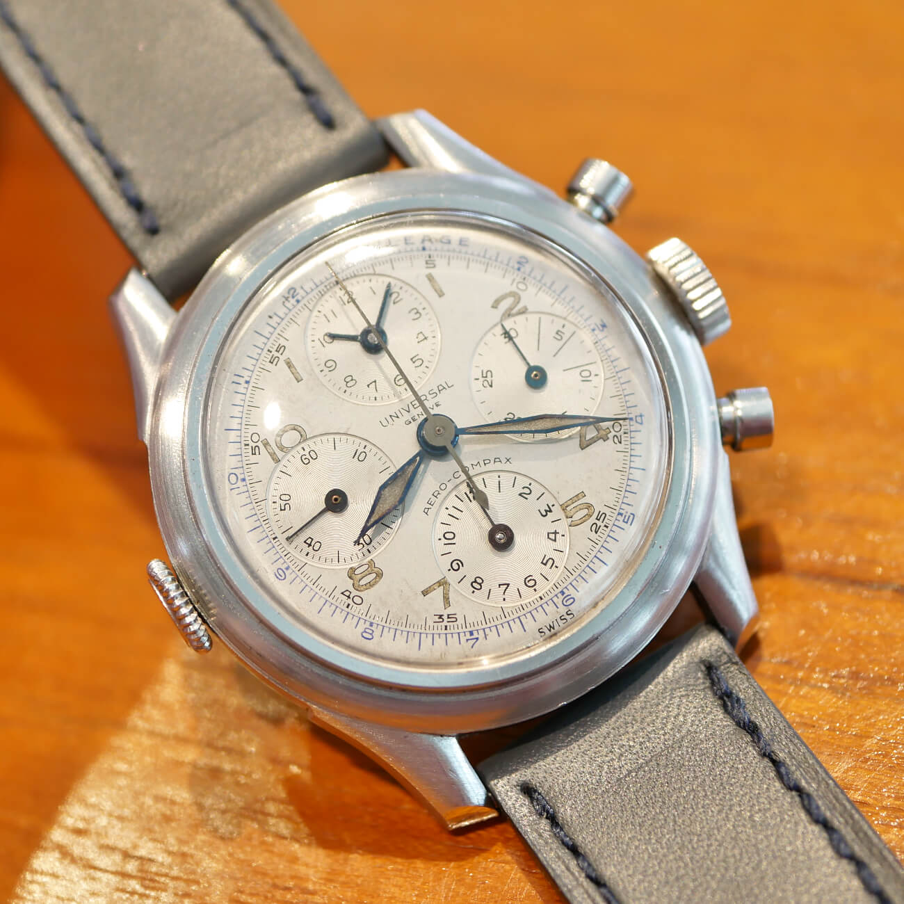 UNIVERSAL AERO COMPAX