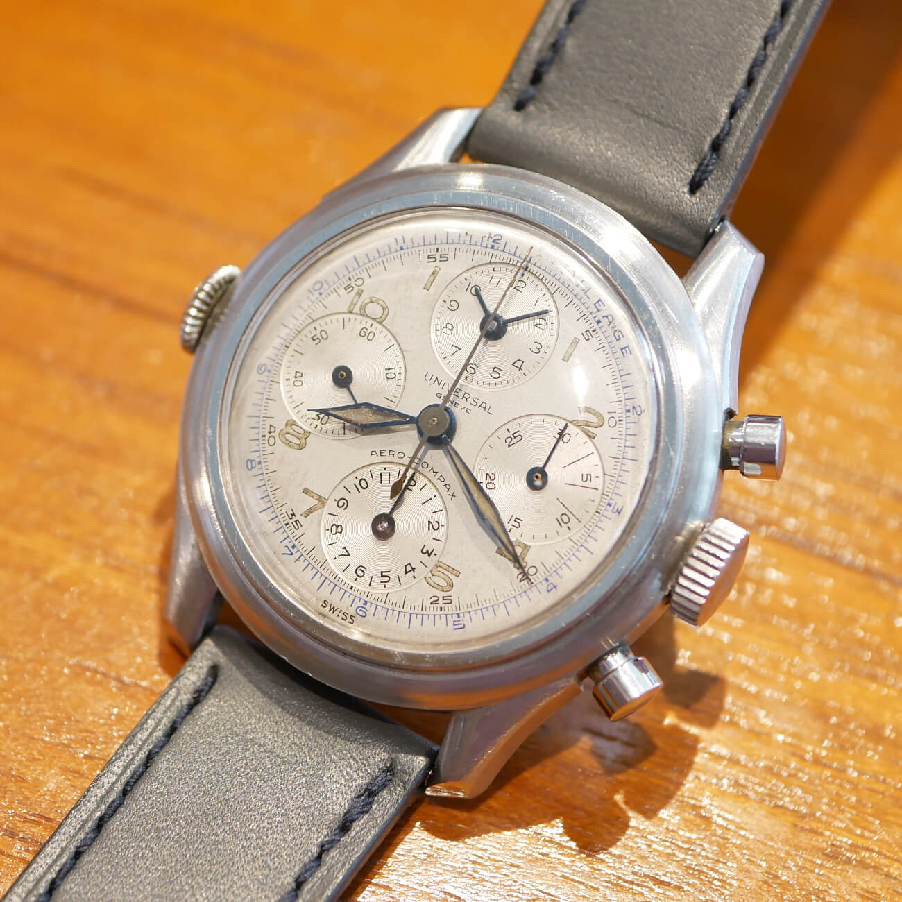 UNIVERSAL AERO COMPAX