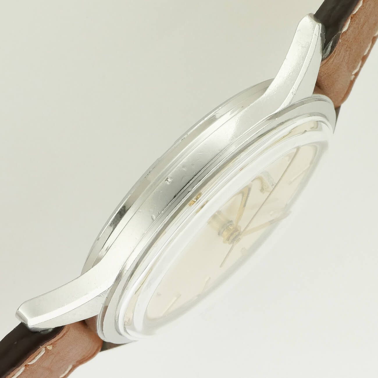 LONGINES ROUND MODEL