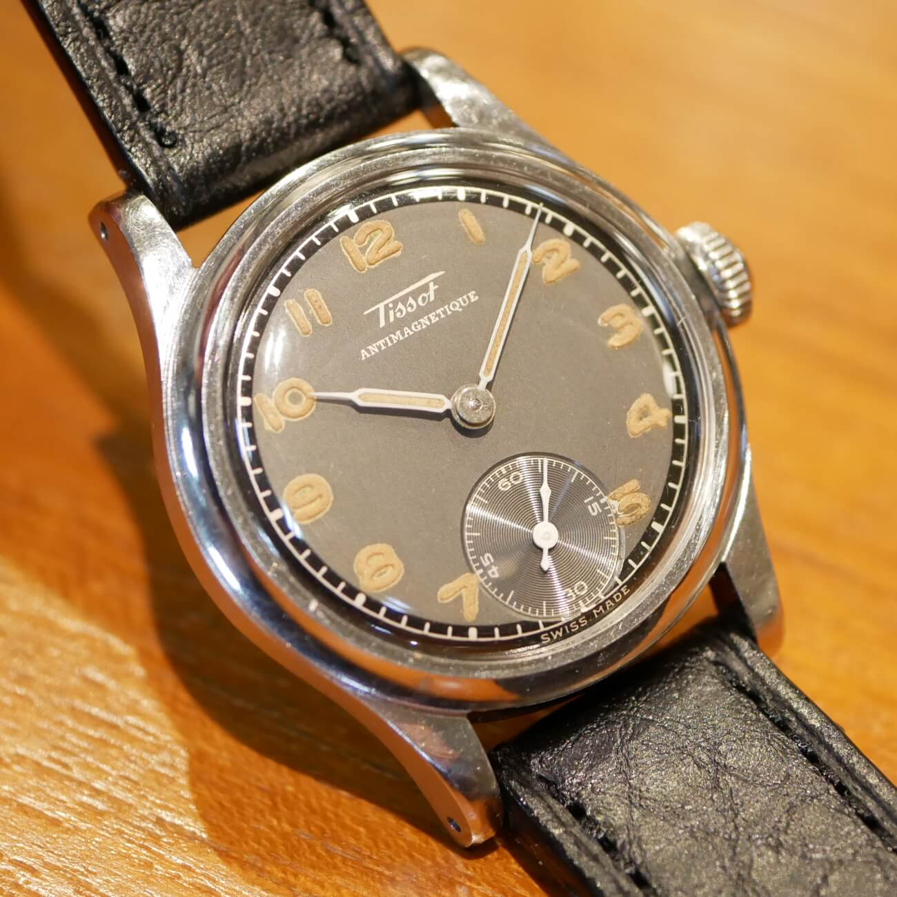 TISSOT ROUND MODEL
