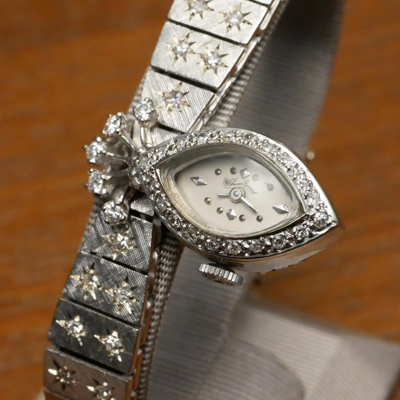 LUCIEN PICCARD ROUND MODEL