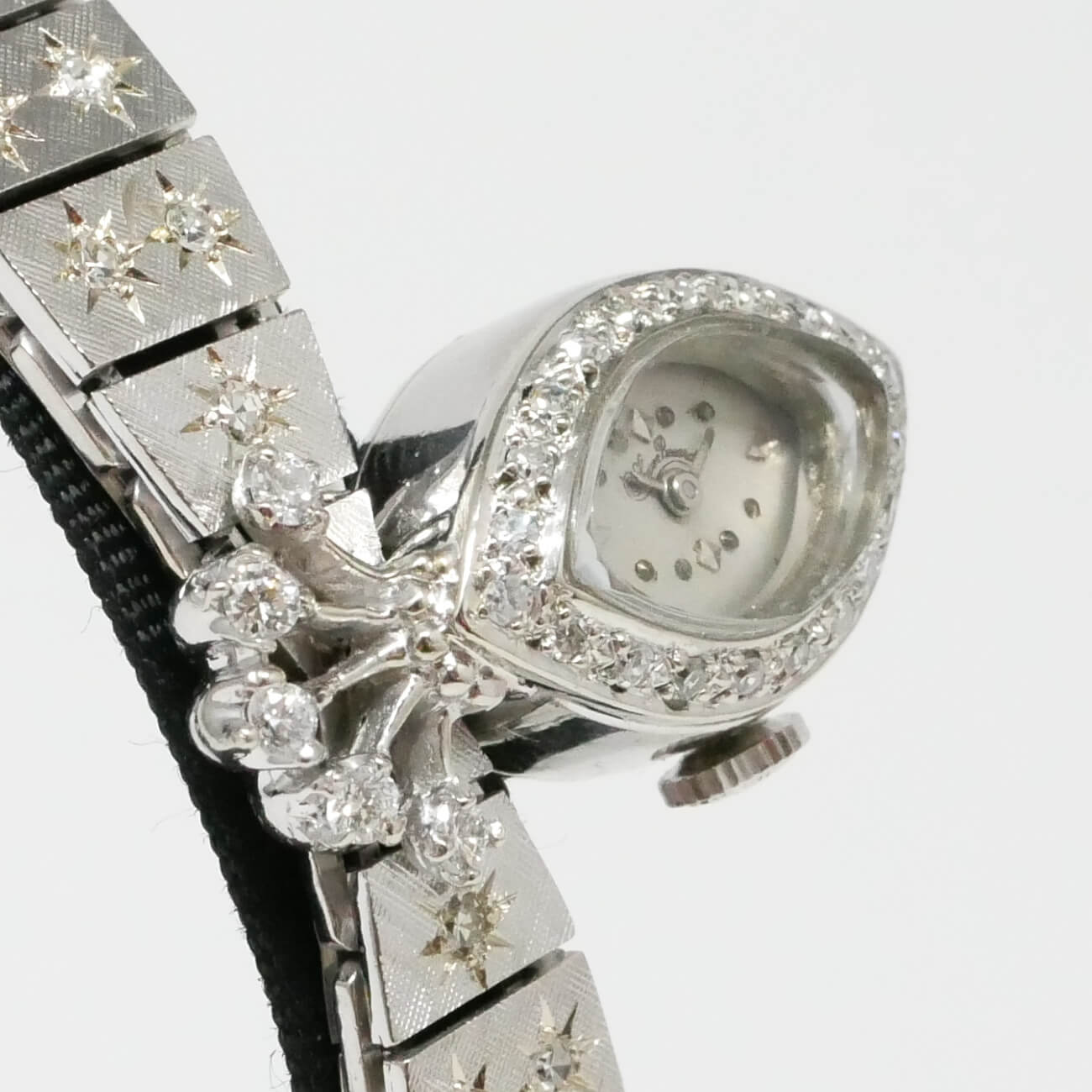 LUCIEN PICCARD ROUND MODEL