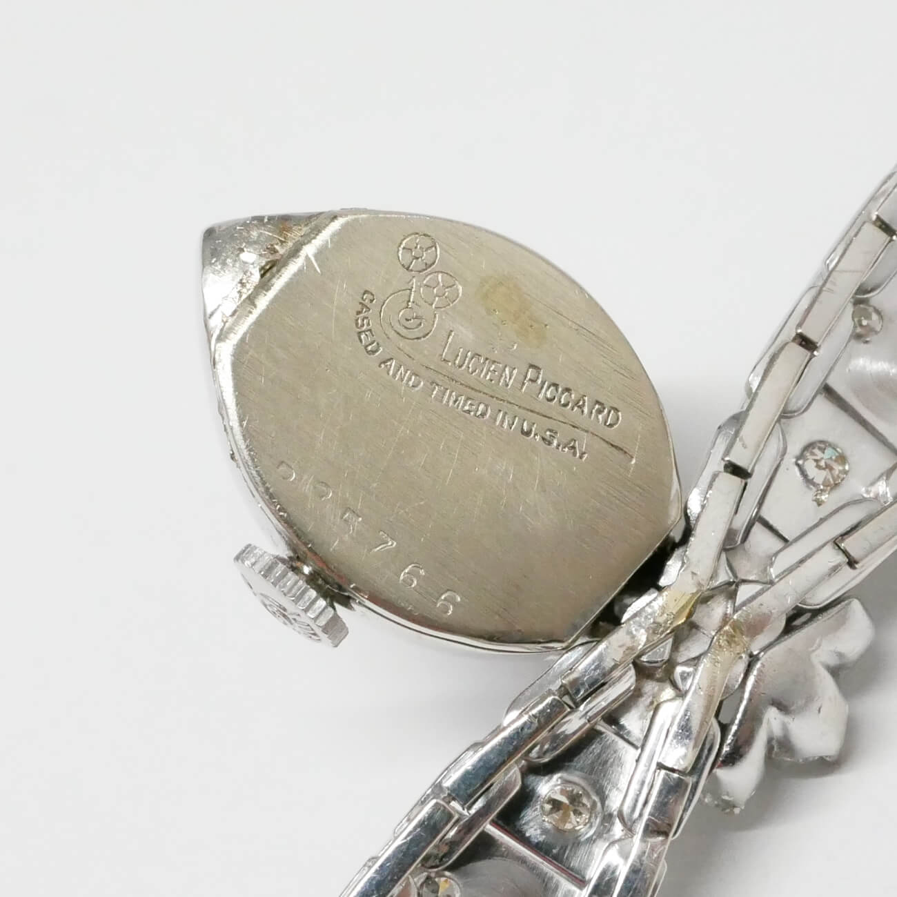 LUCIEN PICCARD ROUND MODEL