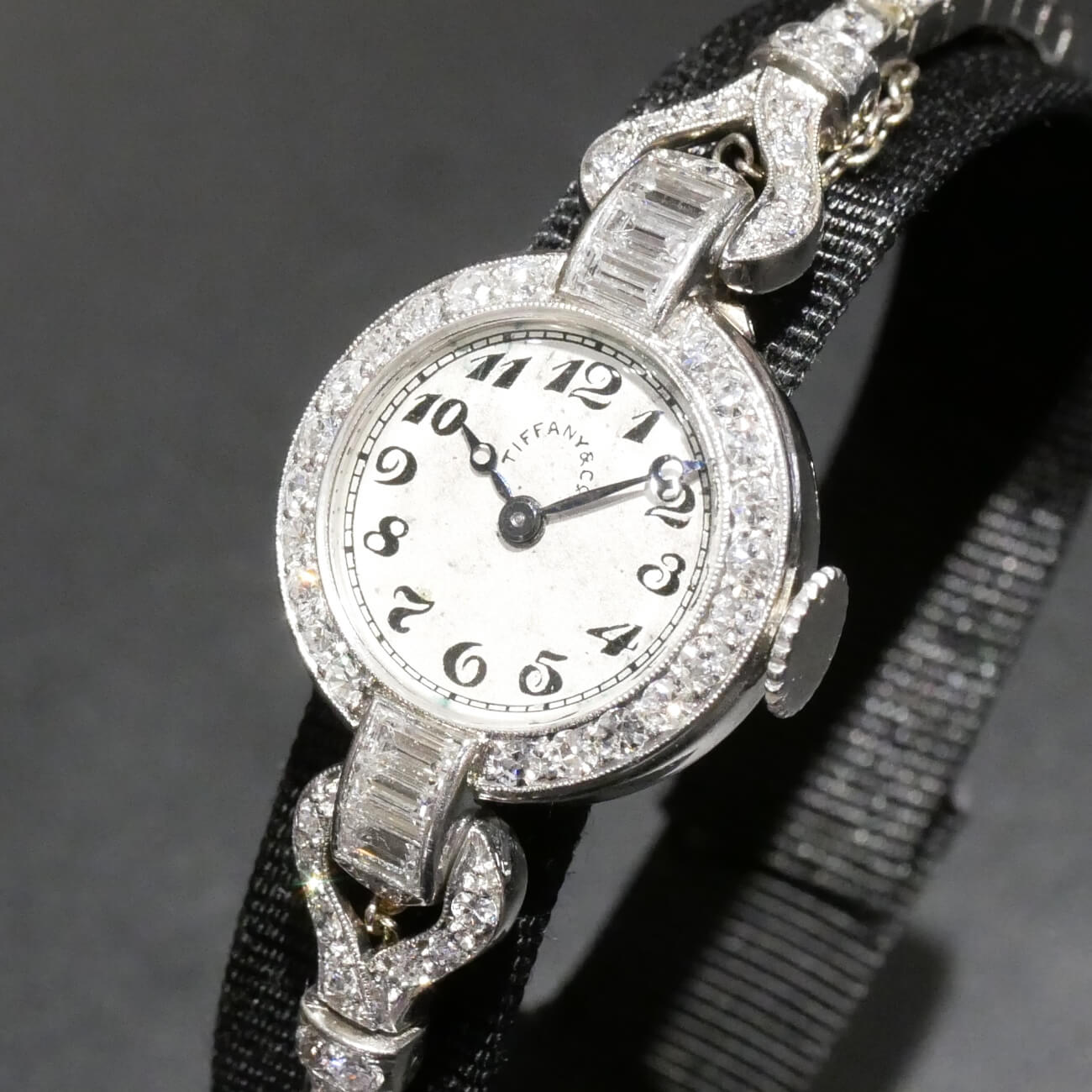 TIFFANY&CO. ROUND MODEL