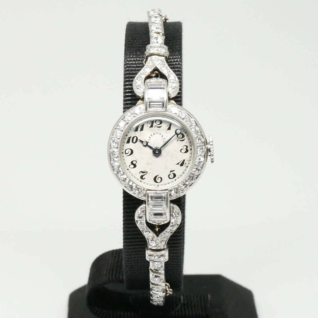 TIFFANY&CO. ROUND MODEL