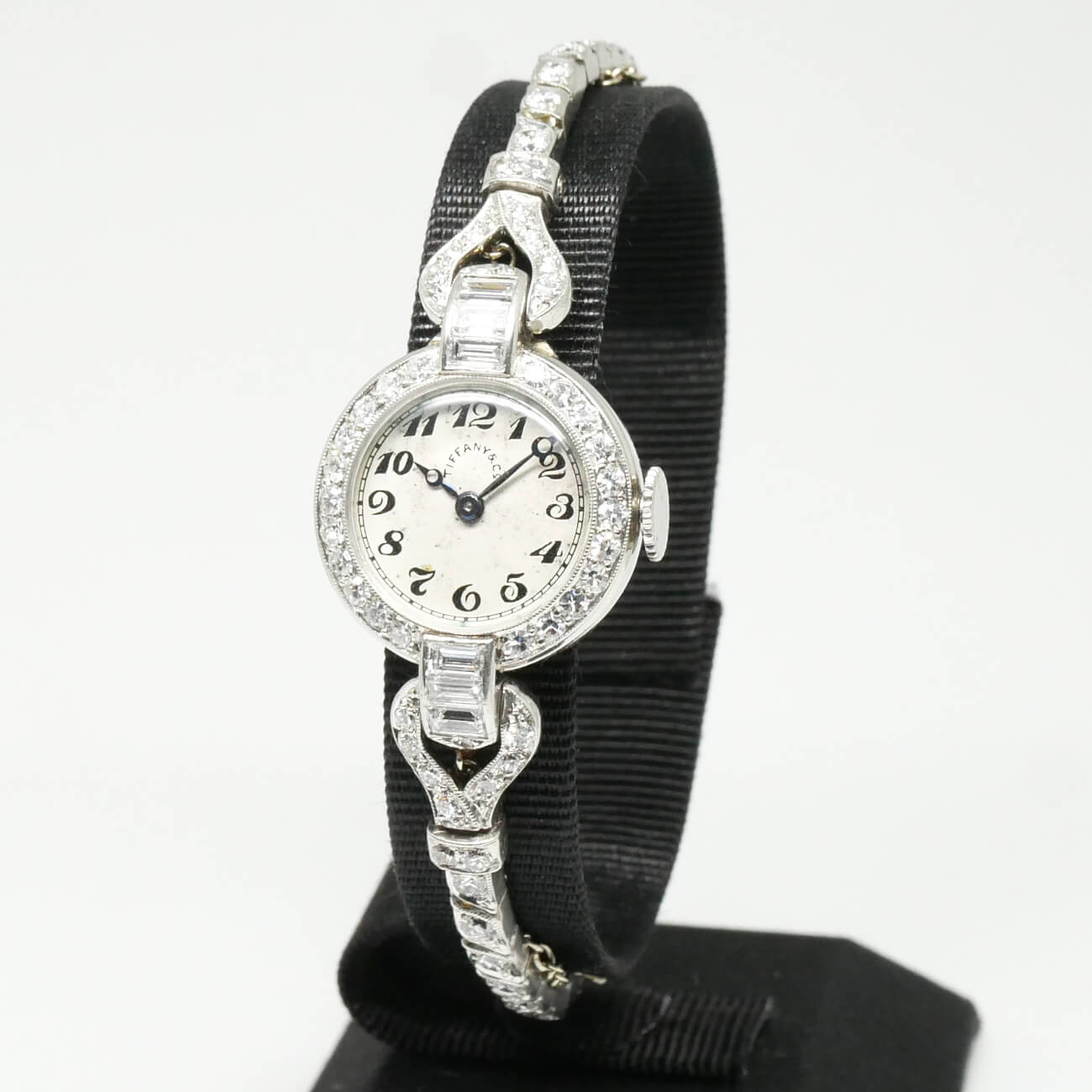 TIFFANY&CO. ROUND MODEL