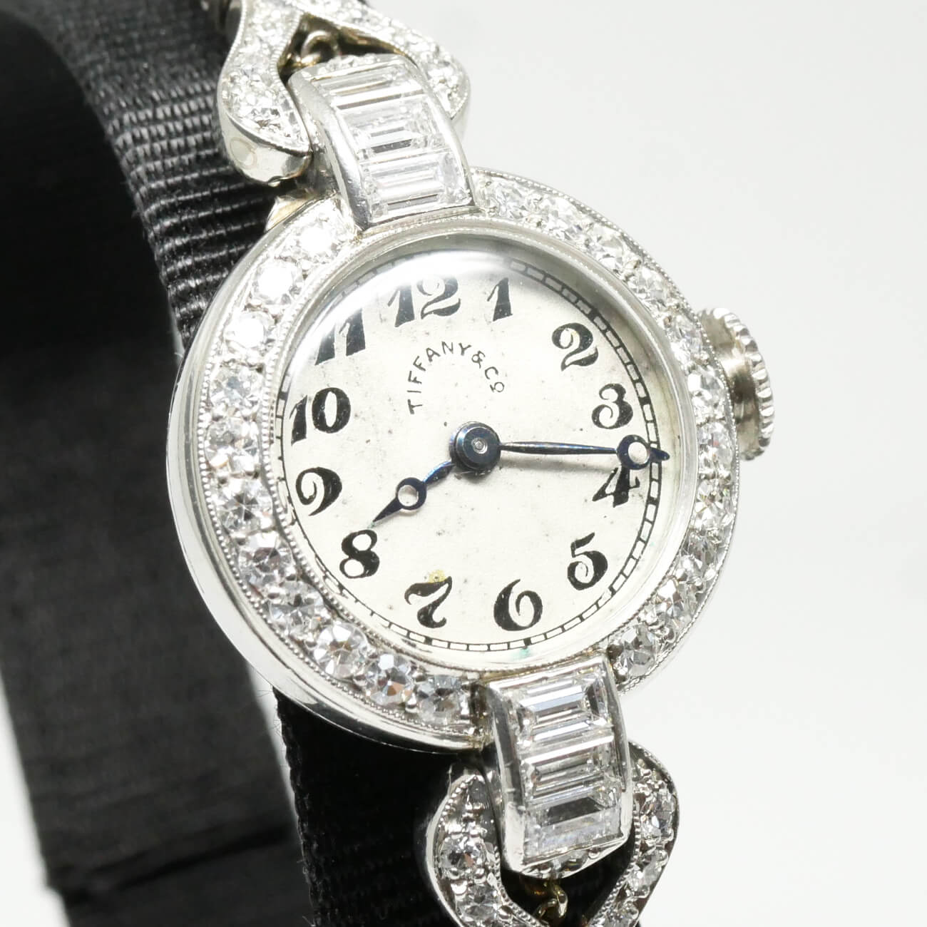 TIFFANY&CO. ROUND MODEL