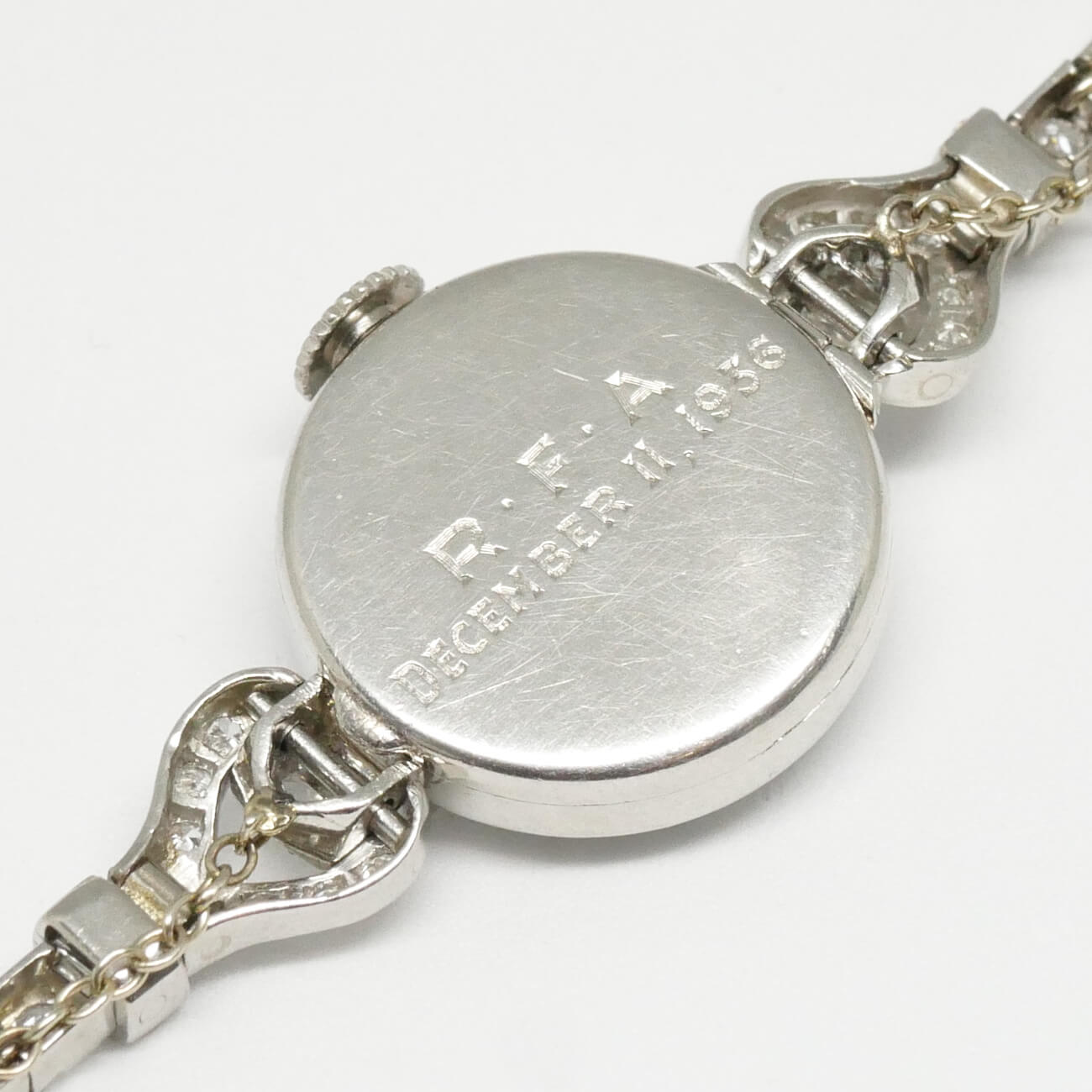 TIFFANY&CO. ROUND MODEL