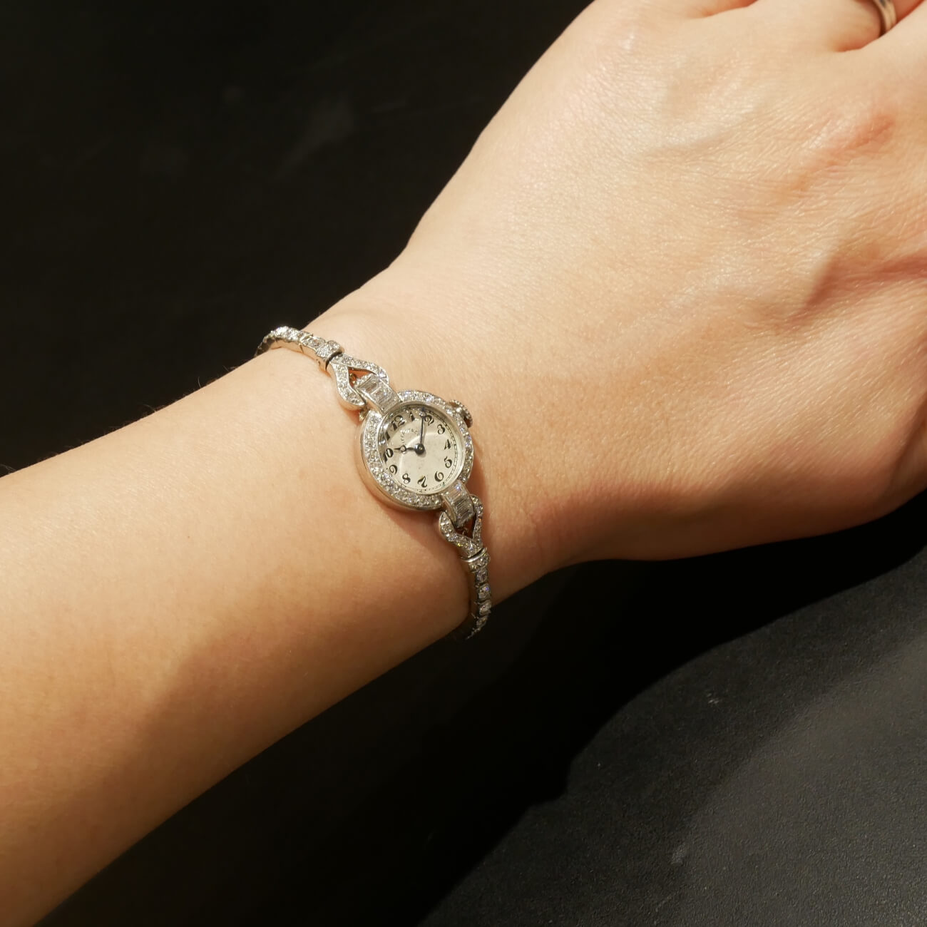 TIFFANY&CO. ROUND MODEL