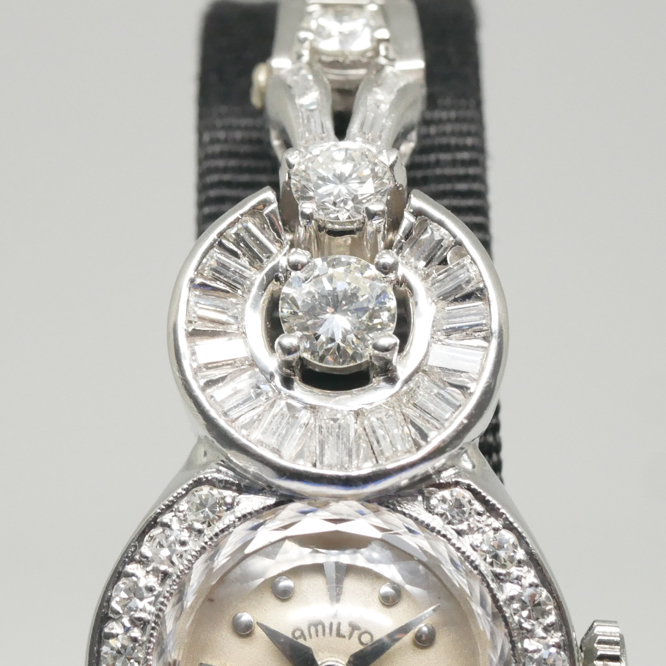 HAMILTON ROUND MODEL