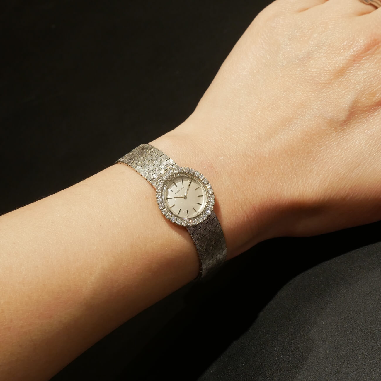 AUDEMARS PIGUET ROUND MODEL